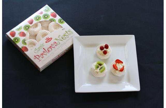 Small Pavlova nests decorated product with Packaging shot 1